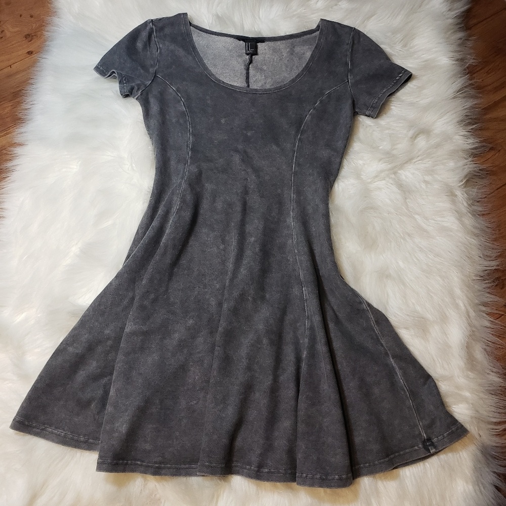 NWOT Acid Wash Grey Skater Dress F21 Women's M - Picture 2 of 8